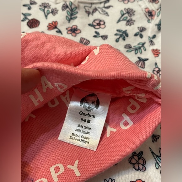 3-Piece Set (Short Sleeve Flowers & Unicorns Onesie, Pants & Pink Happy Hat) - Picture 7 of 9